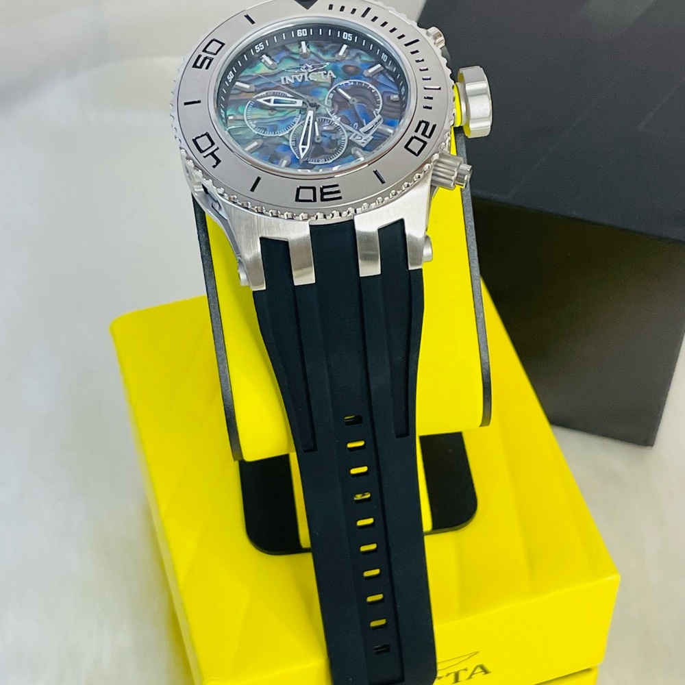 *SOLD* New Invicta Subaqua Men’s Watch with Abalone Dial 52mm - Picture 2 of 11